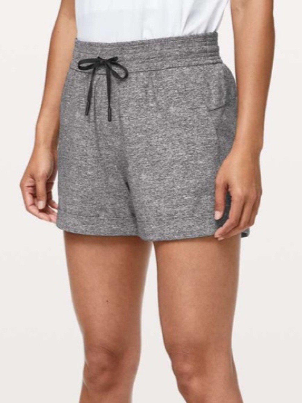 Lululemon Spring Break Away Short ll 
Heather Lux Multi Black Size 8